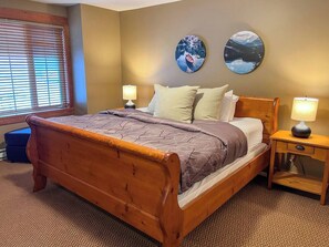 3 chambres, fer et planche à repasser, lit de bébé portatif