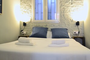 1 chambre, fer et planche à repasser, Wi-Fi, draps fournis