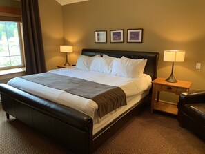 3 bedrooms, iron/ironing board, travel cot, free WiFi