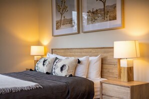 4 Schlafzimmer, Schreibtisch, Bügeleisen/Bügelbrett, Reisekinderbett