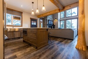 Interior - Ski In & Out Right from your Private Hot Tub (Fernie)