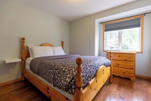 3 chambres, fer et planche à repasser, lit parapluie, Wi-Fi gratuit