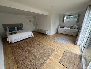 4 chambres, fer et planche à repasser, Wi-Fi, draps fournis