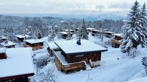 Le Petit Boulu Chalet on the slopes with a view!
