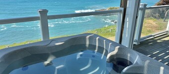 Abalone by OceanviewHotTubs Shelter Cove Oceanfront Tesla Charging