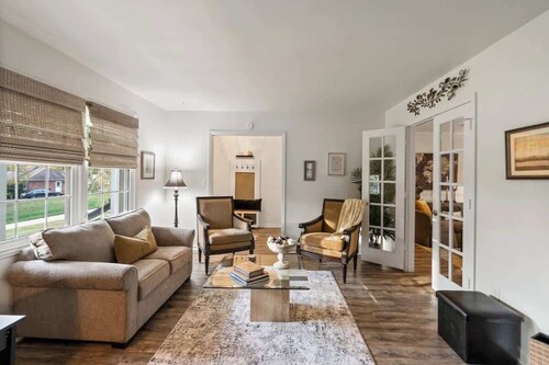 Hot Tub - Fire Pit - Single Level Ranch