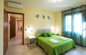 4 bedrooms, travel crib, free WiFi, bed sheets