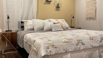 2 bedrooms, desk, iron/ironing board, travel crib