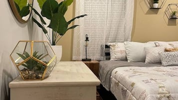 2 bedrooms, desk, iron/ironing board, travel crib