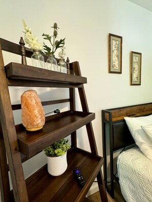 2 soverom, skrivebord, reiseseng for barn og wi-fi