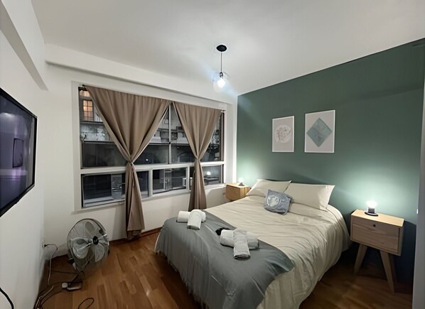 1 bedroom, iron/ironing board, bed sheets - Home in downtown-Maipu St. (Buenos Aires)