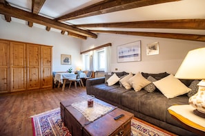 TV - 190B Apartments Raphael (Ortisei)
