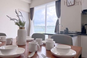 Room - KWEN Suites-Tanjung Aru InfinityPool Seaview/Airport View (Kota Kinabalu)