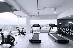 Fitness facility - KWEN Suites-Tanjung Aru InfinityPool Seaview/Airport View (Kota Kinabalu)