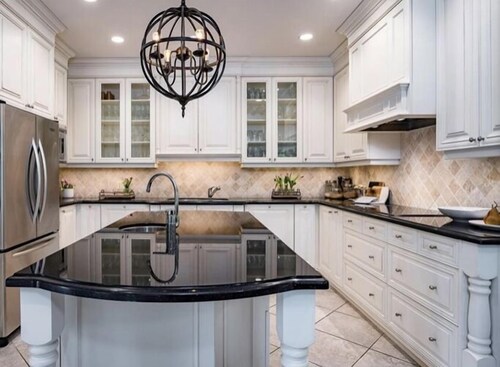 Spacious 6 bedroom 150m walk to the ski lift. 5 min walk to village (30 day min)