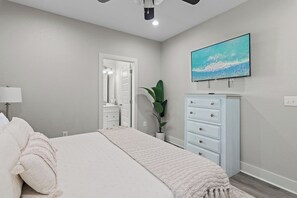 6 bedrooms, iron/ironing board, travel cot, WiFi
