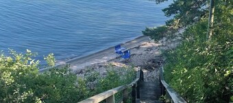 All season cottage with sauna overlooking the private beach on Lake Superior