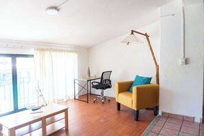 Laptop workspace, iron/ironing board, free WiFi, bed sheets - Casa Vallarta (Puerto Vallarta)