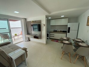 Apartamento superior | Sala de estar | Mesa de pingue-pongue