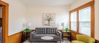 Cozy Single level home in Quiet Walkable Neighborhood. Washer and Dryer in unit!