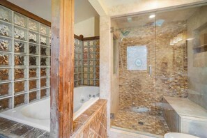 Shower, hair dryer, towels