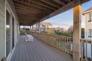Property grounds - Oceanside, Steps to the Beach, Hot Tub, Pet Friendly, Ocean and Sound Views (Frisco)