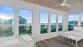 5 habitaciones, tabla de planchar con plancha y wifi gratis