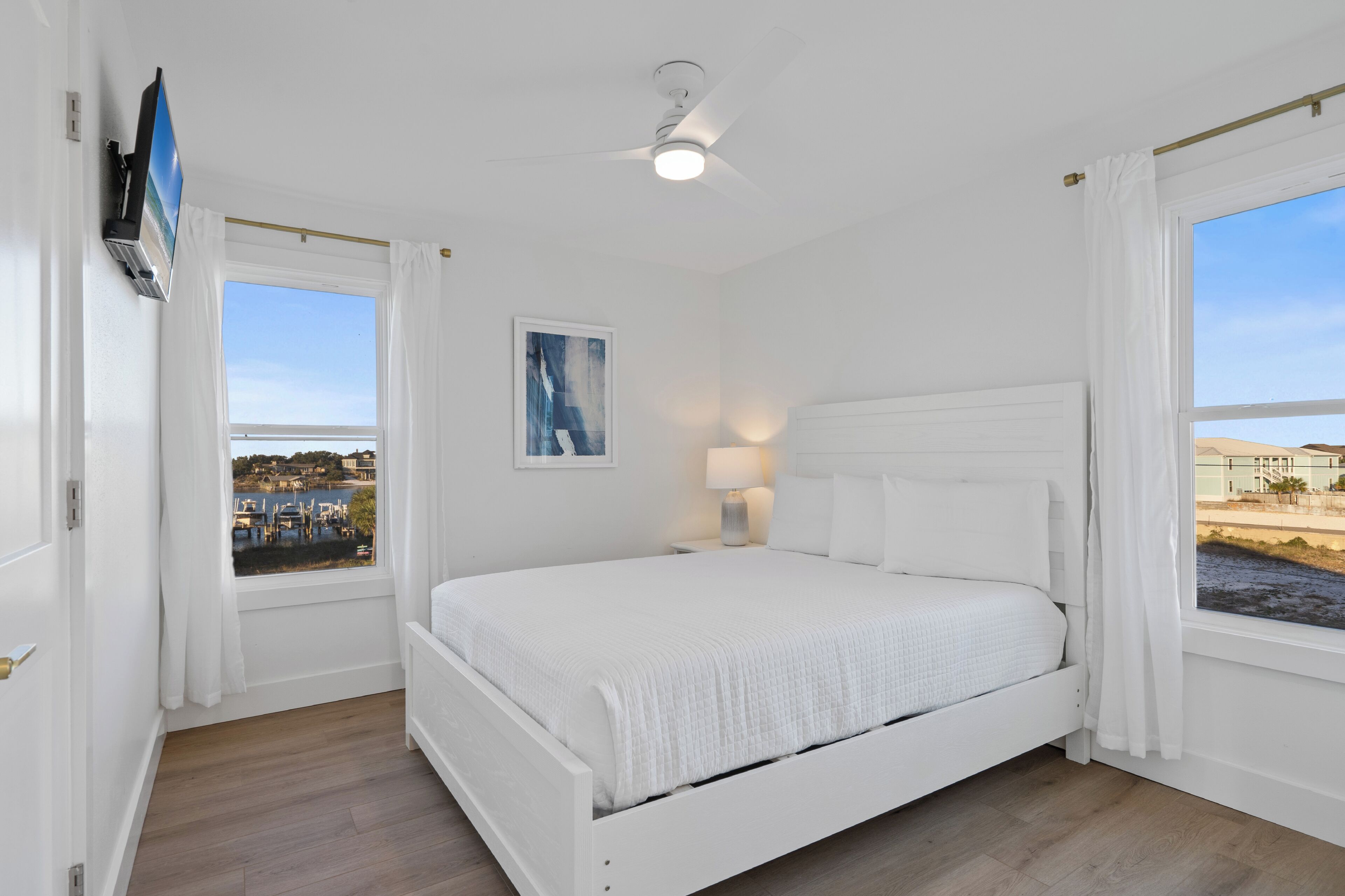 5 bedrooms, iron/ironing board, free WiFi, bed sheets