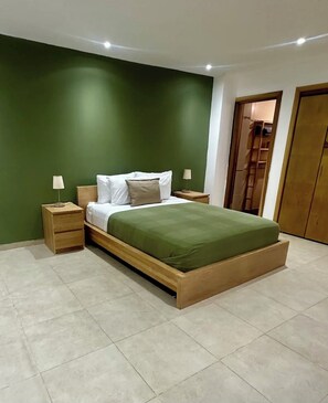 2 bedrooms, in-room safe, iron/ironing board, free WiFi