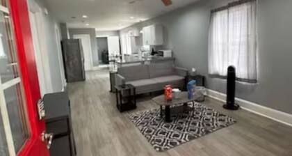 Magnolia of Midtown Luxury Home - 1 Mile From USM