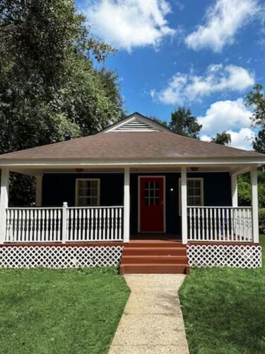 Magnolia of Midtown Luxury Home - 1 Mile From USM