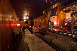Bar (in der Unterkunft)