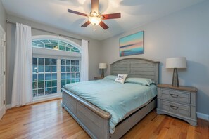 5 chambres, bureau, fer et planche à repasser, accès au Wi-Fi (inclus)