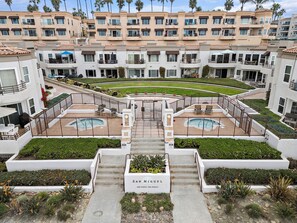 Exterior - Breathtaking Oceanview Oceanside Oasis! (Oceanside)