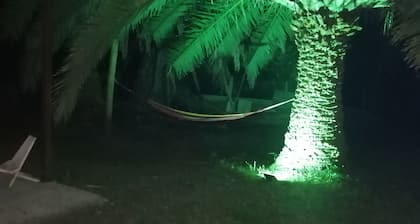 Casa en Santa Ana,para pasar tus mejores vacaciones .6 cuadras de la playa