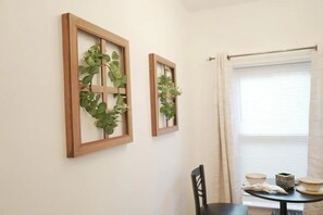 Interior - LuxuriousFloralStudio-HeartofEastAve -walkdowntown (Rochester)