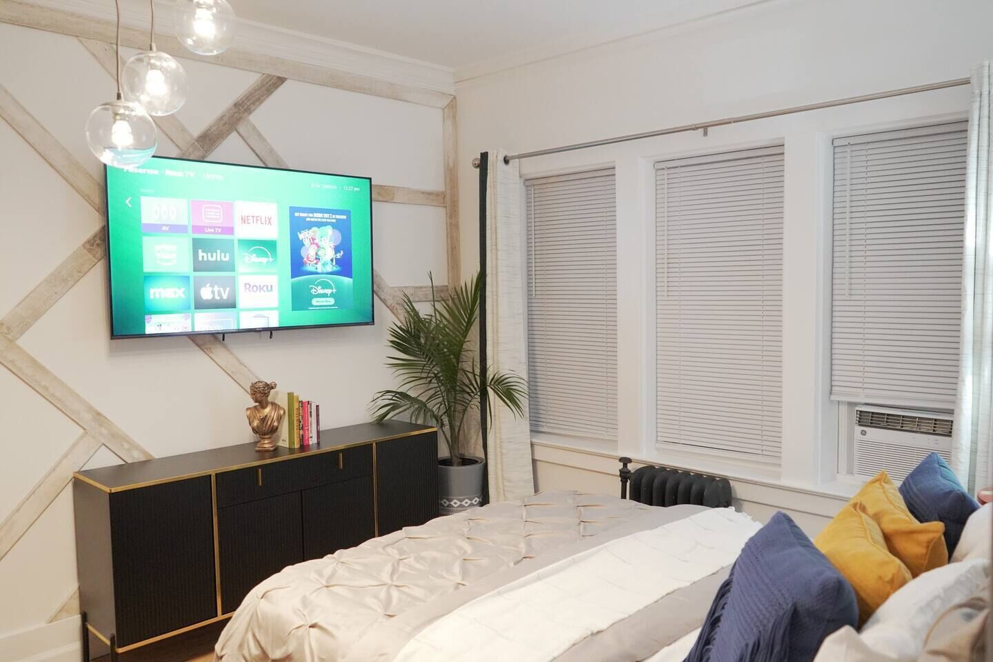 1 habitación, tabla de planchar con plancha, wifi gratis y ropa de cama 