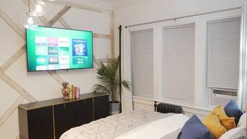 1 soverom, strykejern/-brett, wi-fi (inkludert) og sengetøy