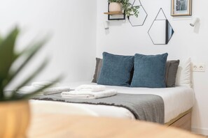 Fer et planche à repasser, accès au Wi-Fi (inclus), literie fournie