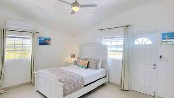 1 bedroom, in-room safe, iron/ironing board, bed sheets
