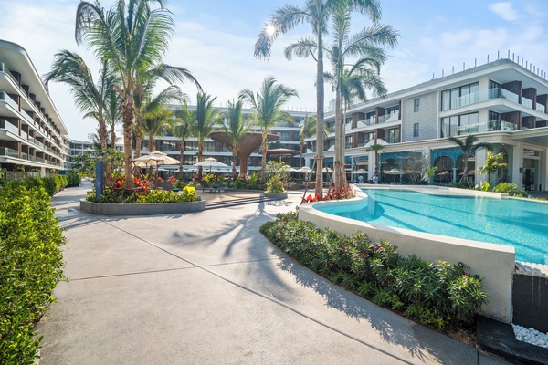 2 piscinas al aire libre