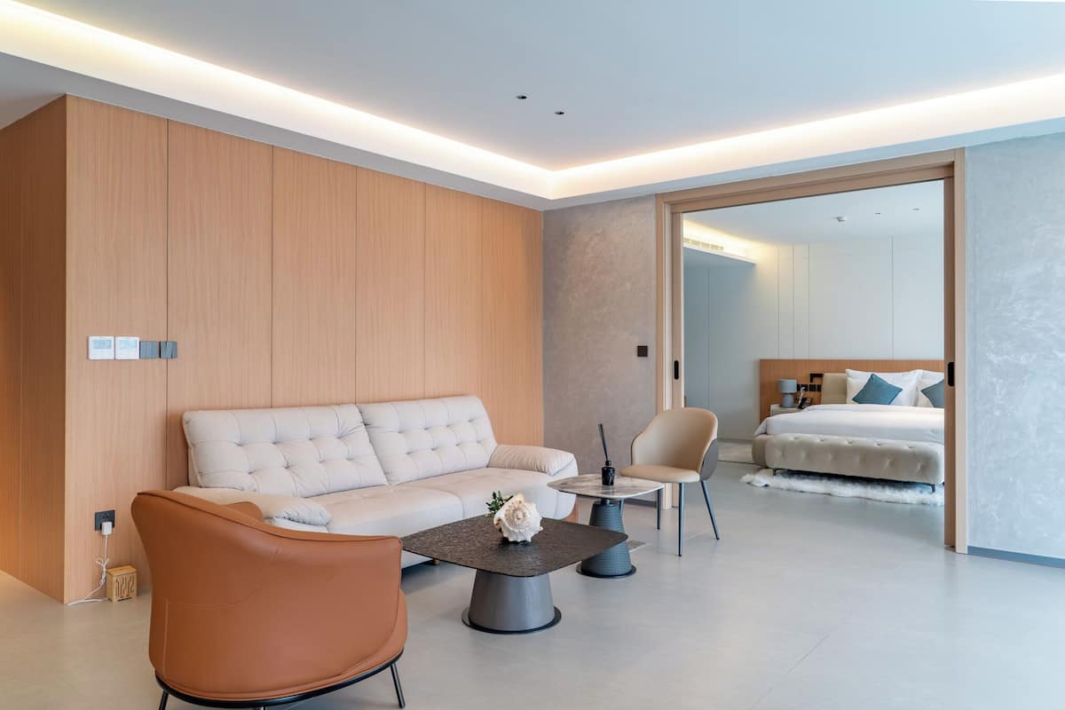 Executive Suite, 2 Bedrooms, Balcony, Sea View | Living area | 41-inch TV with digital channels, toys, computer monitors