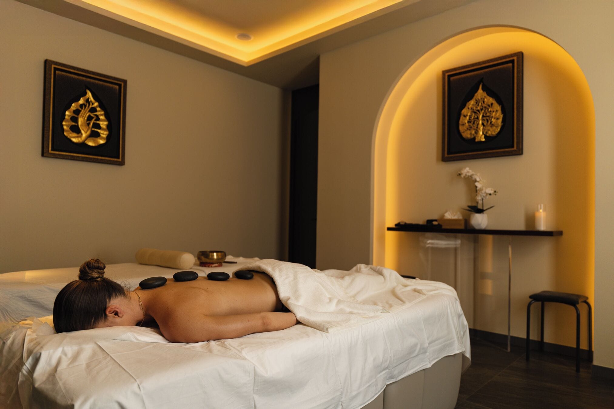 Body treatments, aromatherapy, Thai massages, sports massages, massages