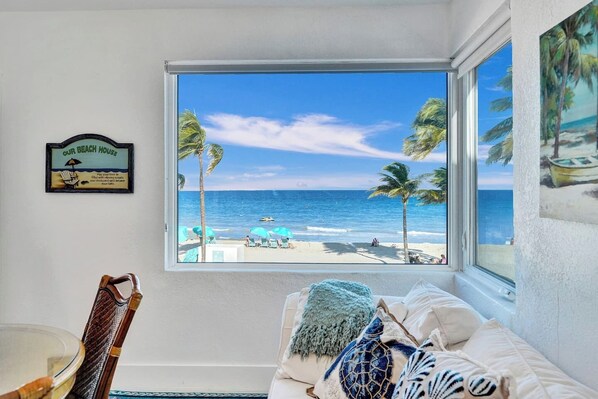 Interior - Sunset Oceanfront Paradise (Hollywood)