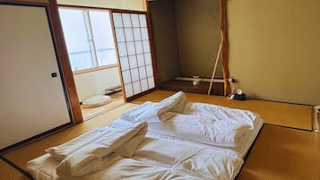 Free WiFi, bed sheets