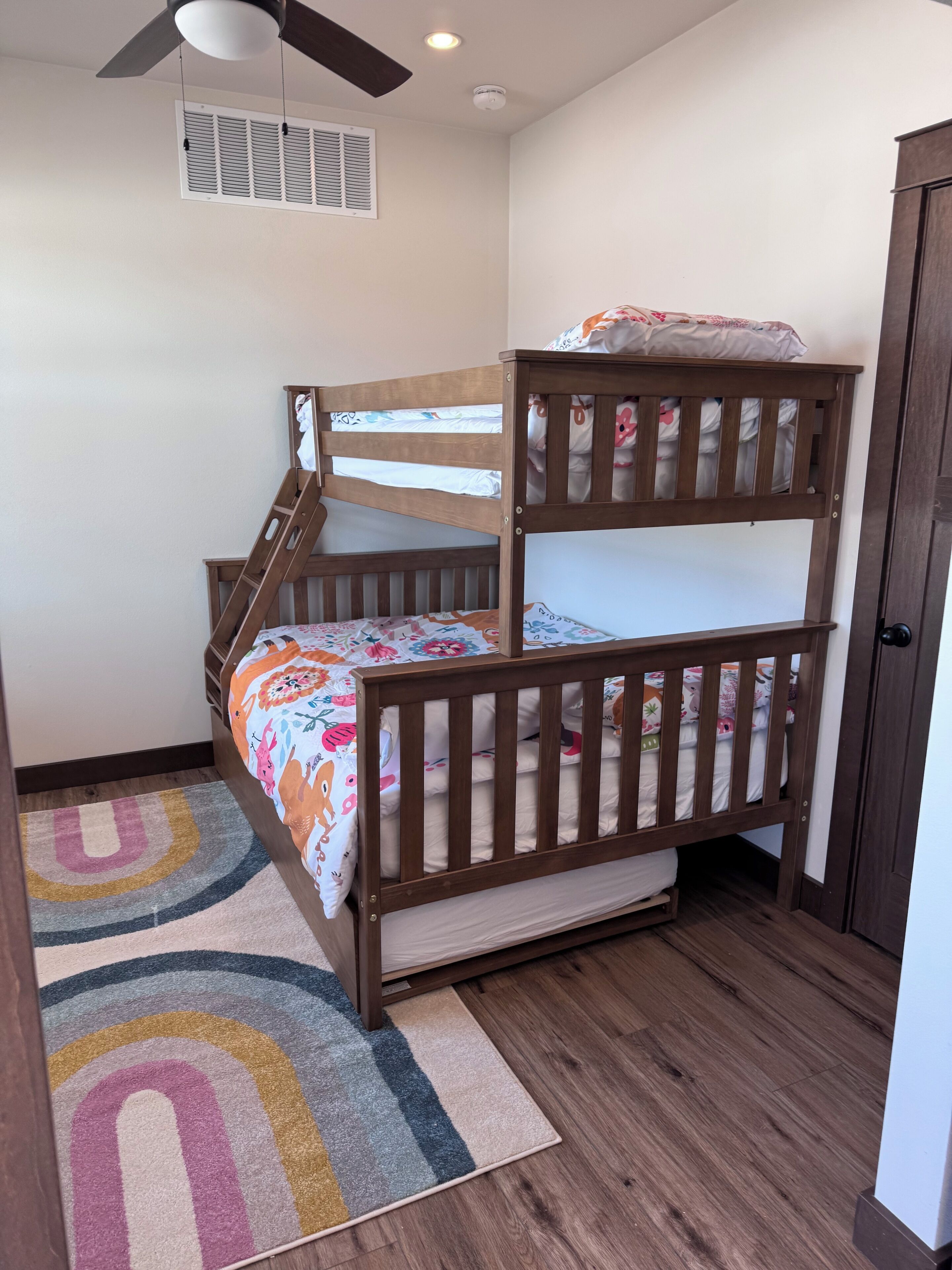 4 bedrooms, free WiFi, bed sheets