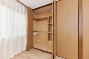 6 chambres, fer et planche à repasser, Wi-Fi gratuit