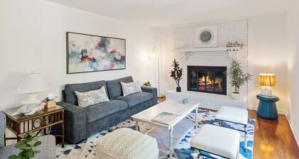 Poolside Retreat - spacious 4-bedroom retreat with pool, hot tub, game room&more