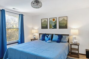 4 Schlafzimmer, Schreibtisch, Bügeleisen/Bügelbrett, Reisekinderbett