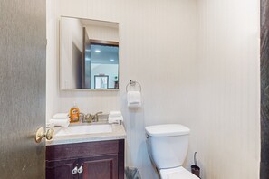 Hårtørrer, håndklæder